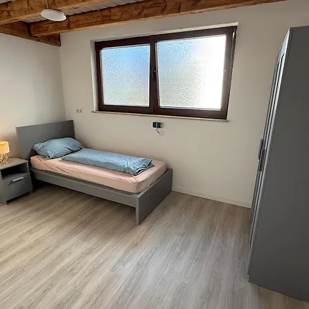 Bjm Monteurwohnungen In Comfort Monteur Monteurzimmer Apartman *