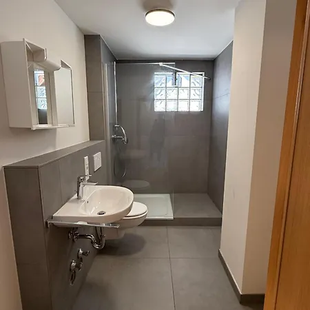 Bjm Monteurwohnungen In Comfort Monteur Monteurzimmer Apartman Rodgau